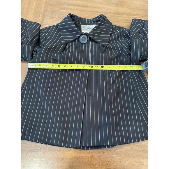 Mac & Jac Black Striped Ruffle Cuffs 3/4 Sleeve Cropped Jacket Size 6 - Picture 6 of 6